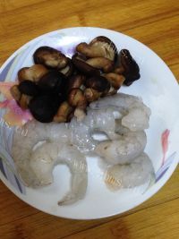 美味的什锦砂锅做法图解3)