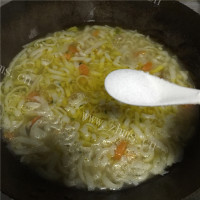 自制牛肉汤豆丝做法图解6)