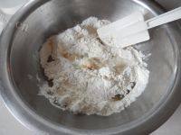 食欲满满的抹茶绿豆酥做法图解2)