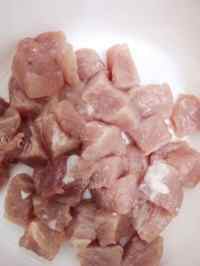 美味的香辣牙签肉做法图解1)