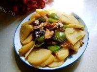 家常菜香菇土豆片
