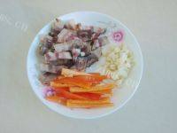 家常菜腊肉炒豆角做法图解3)