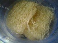 绿色食物之炒米粉做法图解1)
