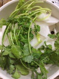 记忆中的萝卜煮白鲳鱼做法图解2)