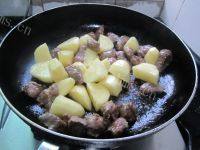 牛肉炖土豆（首发）做法图解4)