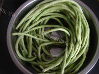 好吃的麻汁豆角做法图解1)