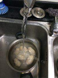 简单美味的可乐鸡翅做法图解2)
