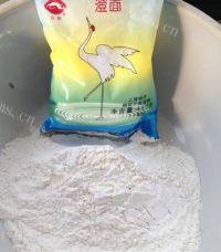 美味的梅花蒸饺做法图解1)