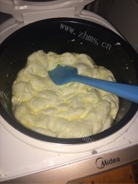 美味的电饭煲牛扎糖做法图解10)