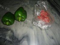 青椒炒瘦肉做法图解1)