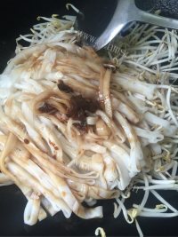 美味的湿炒牛河做法图解6)
