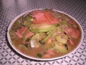 家常菜西葫芦炒火腿肠