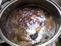 红烧肉炖土豆做法图解8)