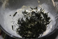 自制黑芝麻海苔饼干做法图解9)