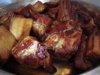 红烧肉炖土豆做法图解2)