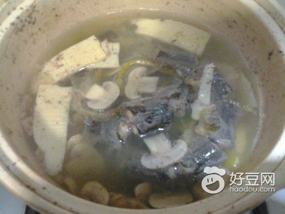 黄蟮煲