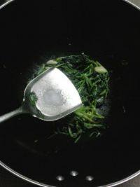 自制蒜香菠菜
