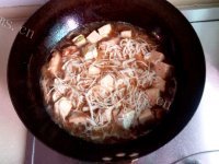 三文鱼炖豆腐做法图解6)