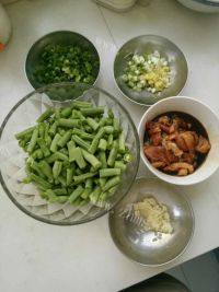 美味的扁豆焖面做法图解1)