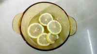 纤细瘦身的蜂蜜柠檬减肥红茶的做法图解三