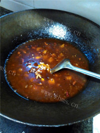 家常菜莴笋烧肉做法图解9)