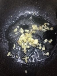麻辣香菇洋葱拌饭酱做法图解4)