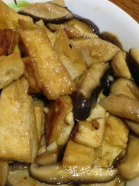 美味佳肴般的双菇烧豆腐做法图解13)