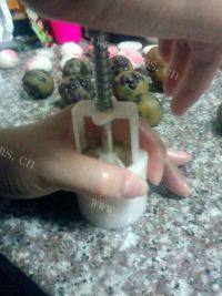 自制彩色冰皮月饼做法图解13)