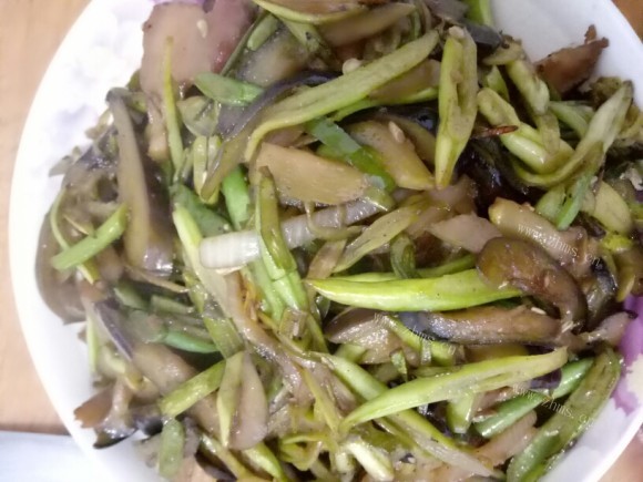 热腾腾的豆角茄子