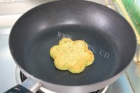 口感极佳的韭菜胡萝卜鸡蛋饼