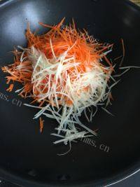 食欲满满的田园披萨做法图解4)