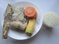 美味的腊肉煲仔饭做法图解1)