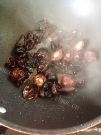 喷香的黄焖鸡米饭做法图解9)