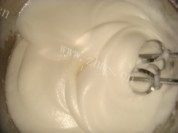 在家就能做的电饭煲蛋糕做法图解6)