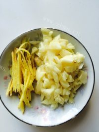 美味的爆炒鱿鱼须做法图解3)