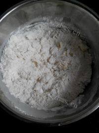 口感丰富的香酥绿豆饼做法图解2)