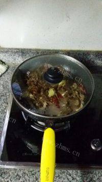 茶树菇炒肉丝做法图解6)