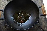 美味的青笋香辣虾做法图解3)