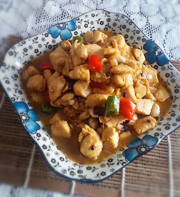 特色美食宫保鸡丁