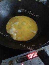 家常菜青椒炒鸡蛋做法图解4)