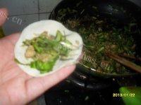 诱人的韭菜鸡蛋水饺做法图解8)