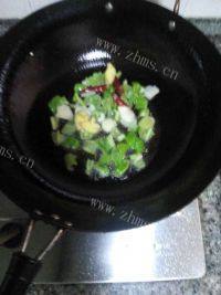 家常菜肉末酸豇豆做法图解6)