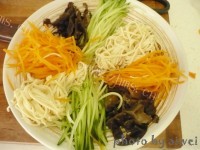 吃不释嘴的捞汁饺子皮做法图解12)