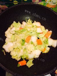 家常菜素炒白菜做法图解5)