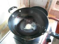 美味佳肴般的奶油爆米花做法图解2)