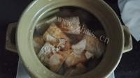 诱人的鱼头豆腐汤做法图解4)