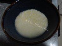 玉米渣粥做法图解2)