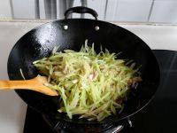 家常菜莴苣炒肉丝