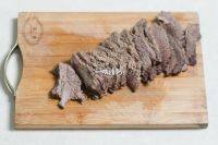 「家有大厨」卤牛肉做法图解5)