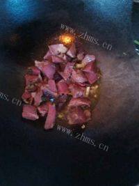 美味的啤酒烧牛肉做法图解4)